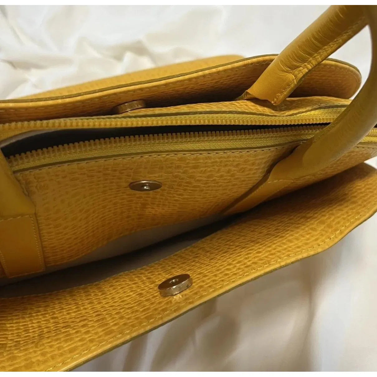 Yellow croc-effect leather bag