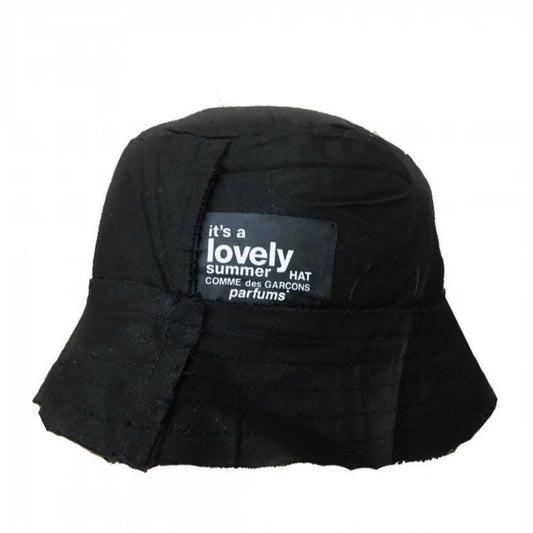 Black bucket hat