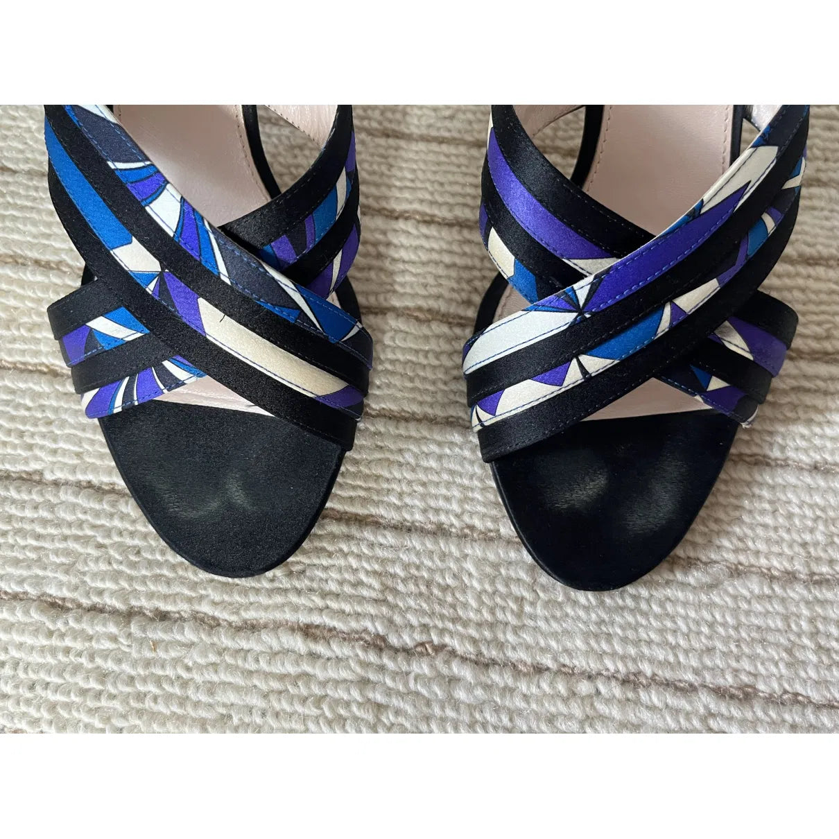 Heeled mules in printed silk