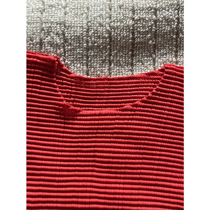 Pleated long-sleeve top in red