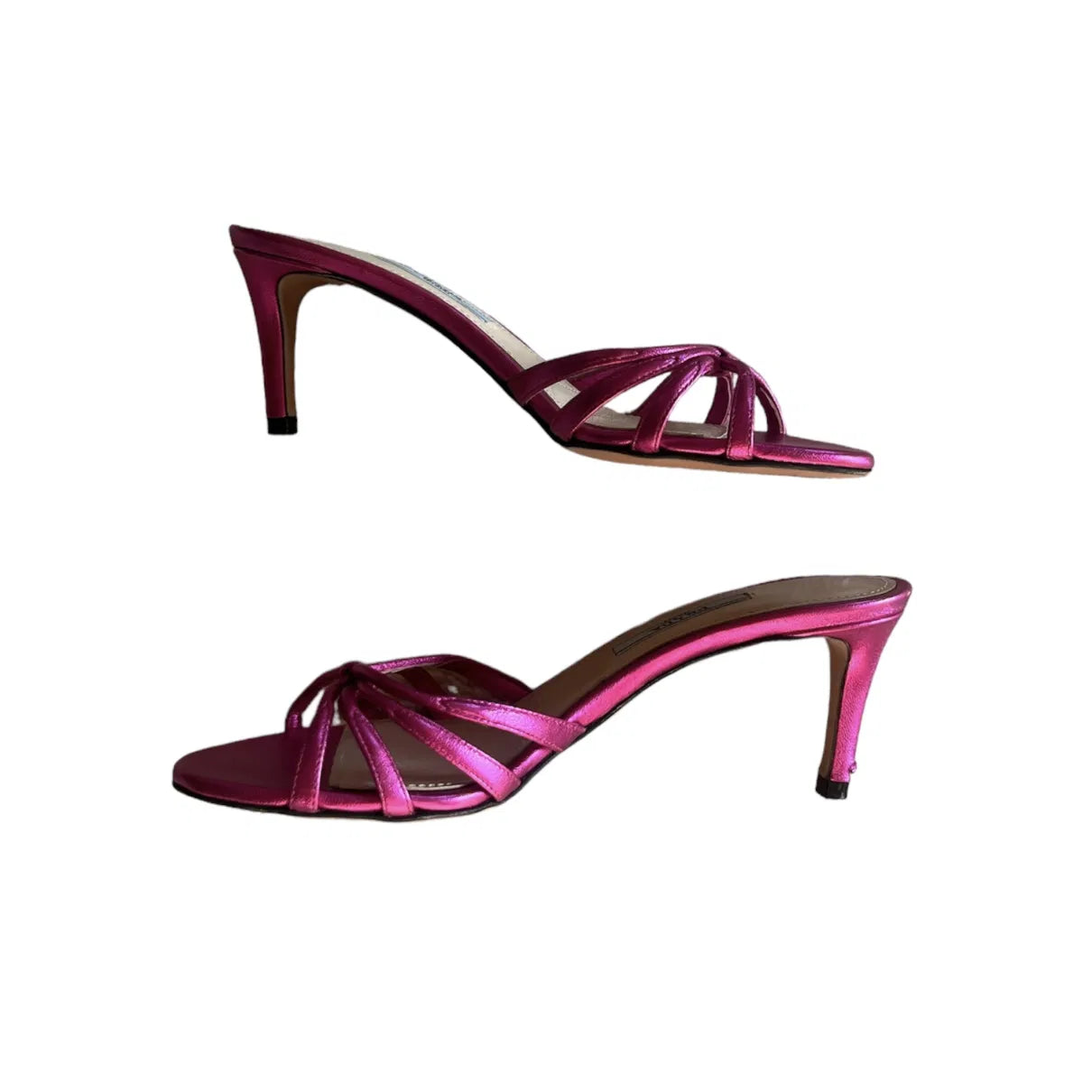 Patent mules in fuchsia