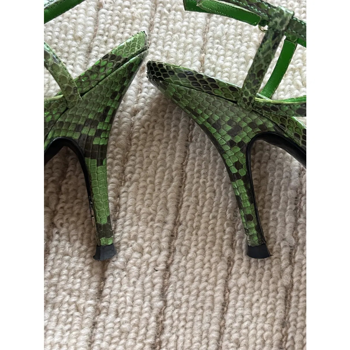 Python print mules in green