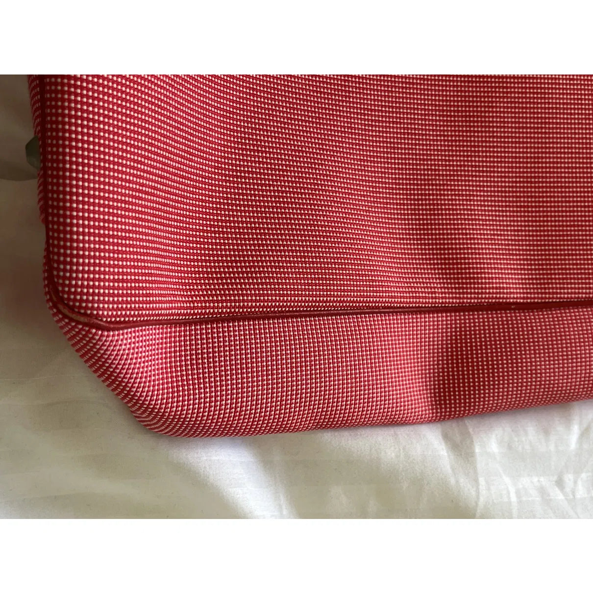 Vintage tote in red