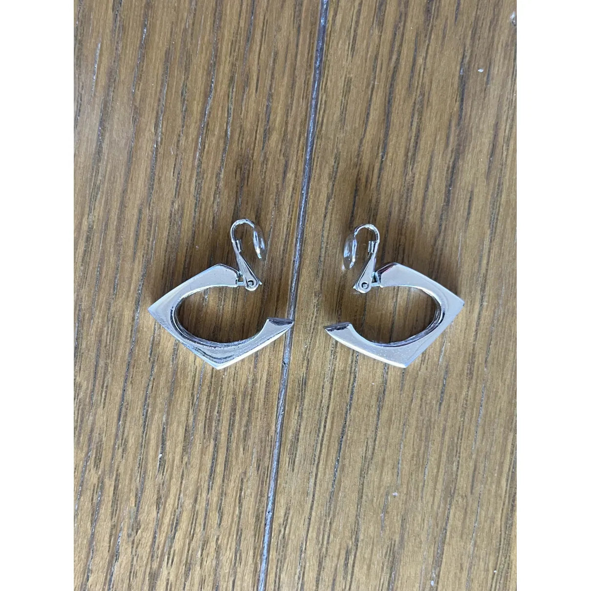 Vintage clip earrings in silver