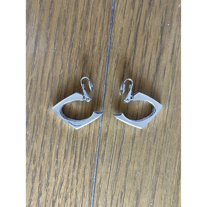 Vintage clip earrings in silver