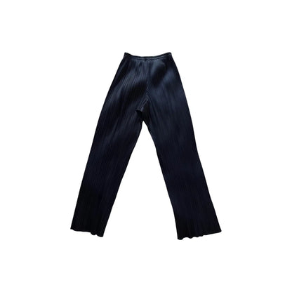 Pleated trousers in navy
