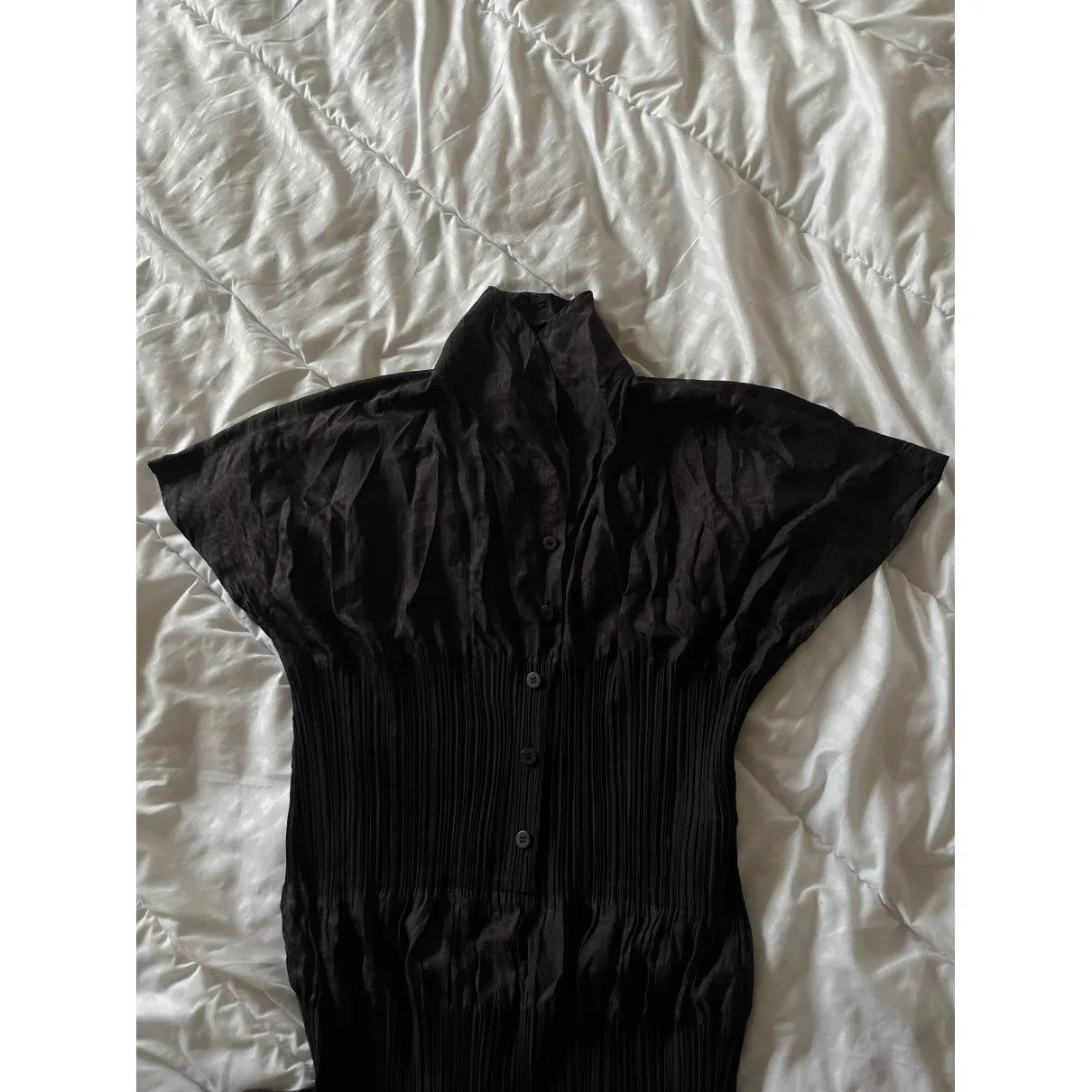 Pleated maxi dress in black