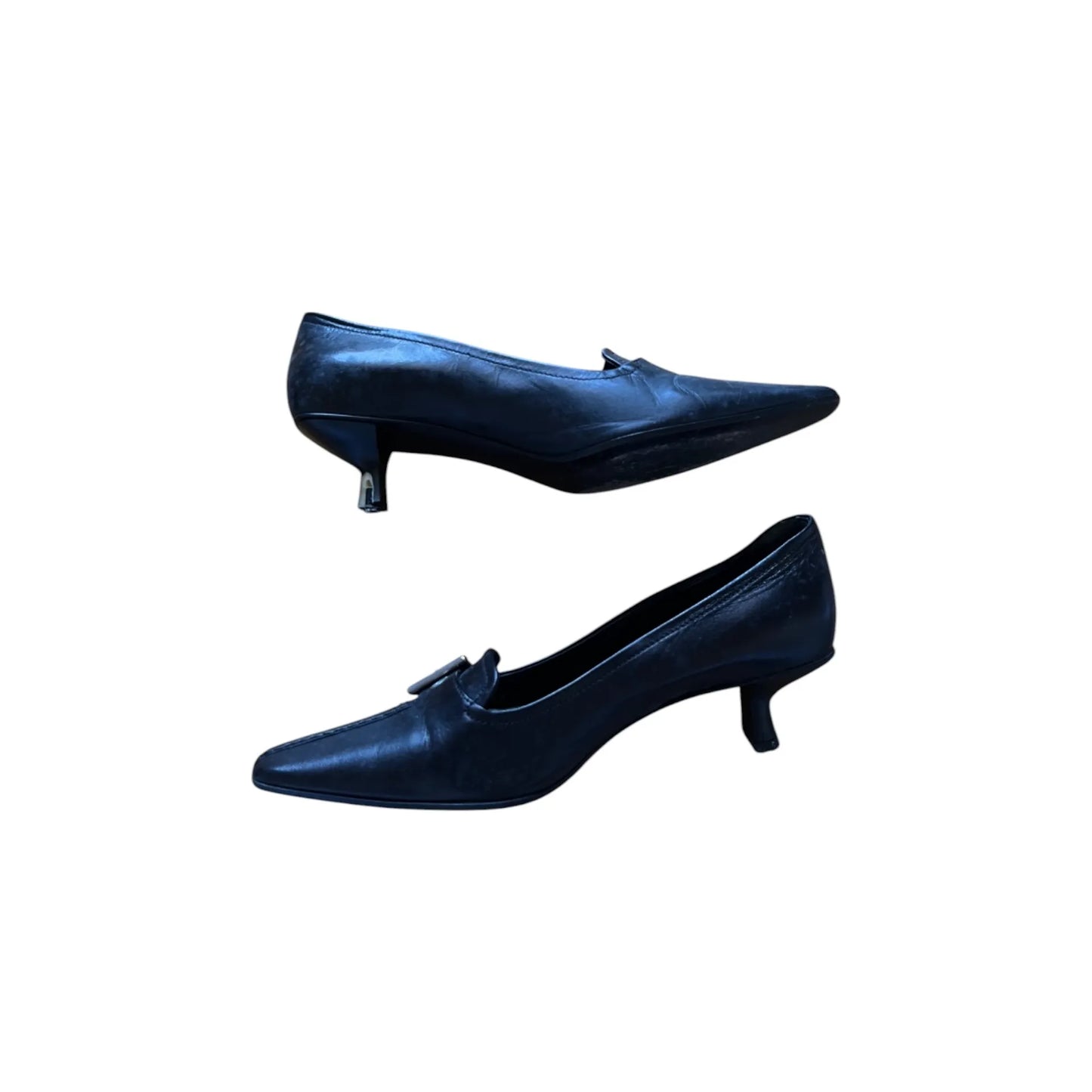 Pumps in black leather