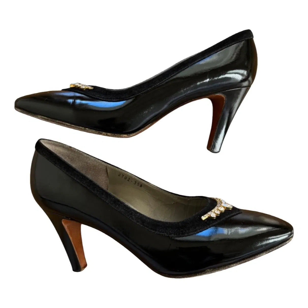 Embellished pumps in black