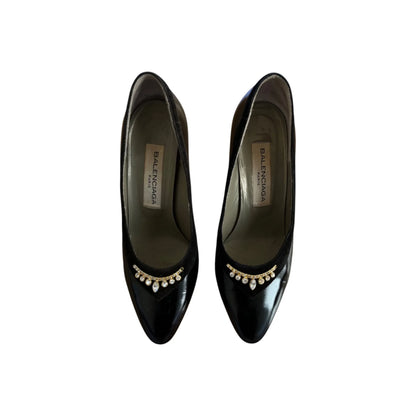 Embellished pumps in black